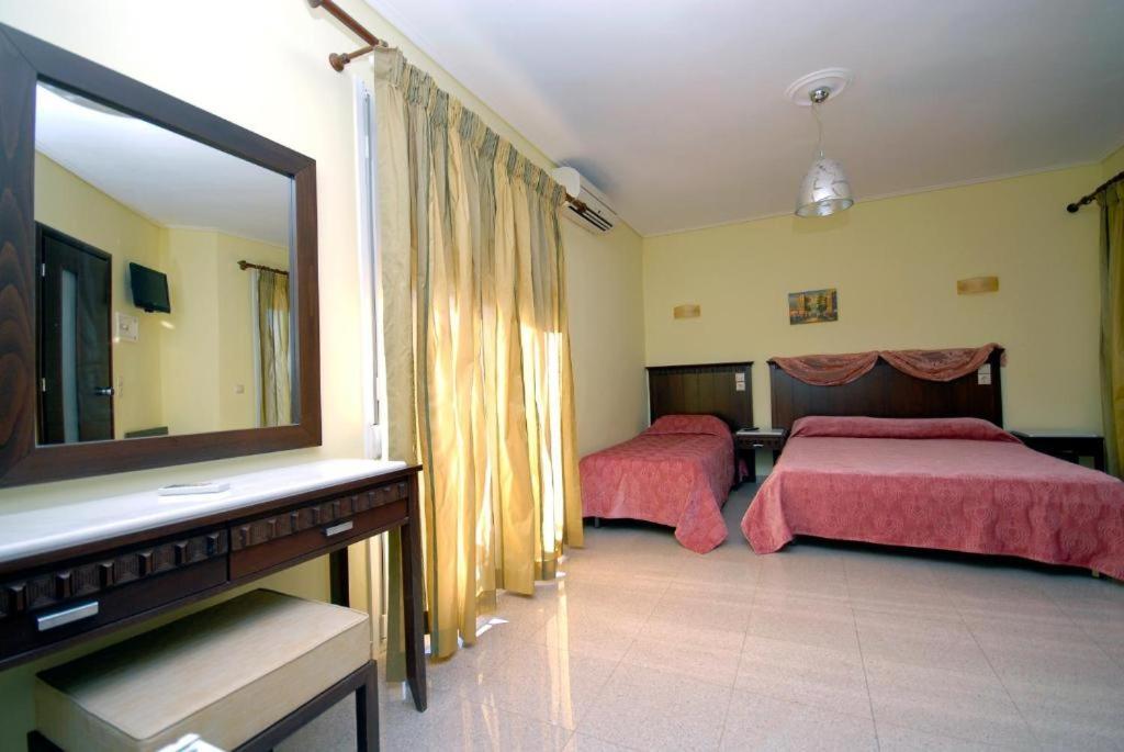 Ariadnes Holiday Accommodation Apidias Lakos Ngoại thất bức ảnh