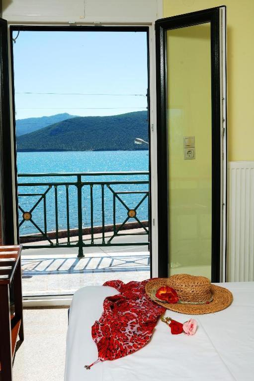 Ariadnes Holiday Accommodation Apidias Lakos Ngoại thất bức ảnh