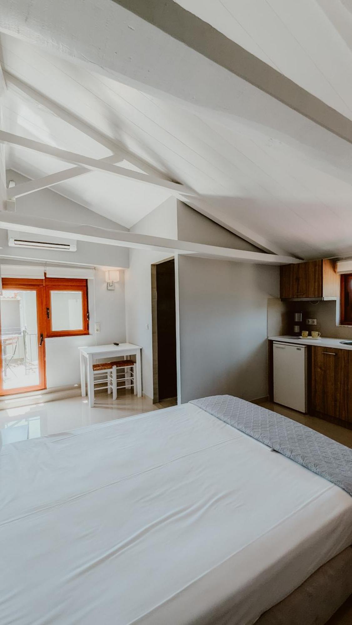 Ariadnes Holiday Accommodation Apidias Lakos Ngoại thất bức ảnh