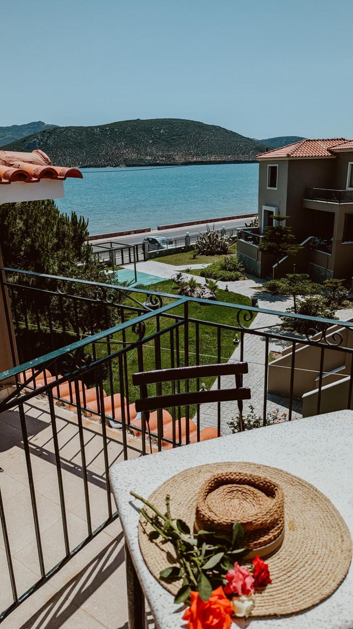 Ariadnes Holiday Accommodation Apidias Lakos Ngoại thất bức ảnh