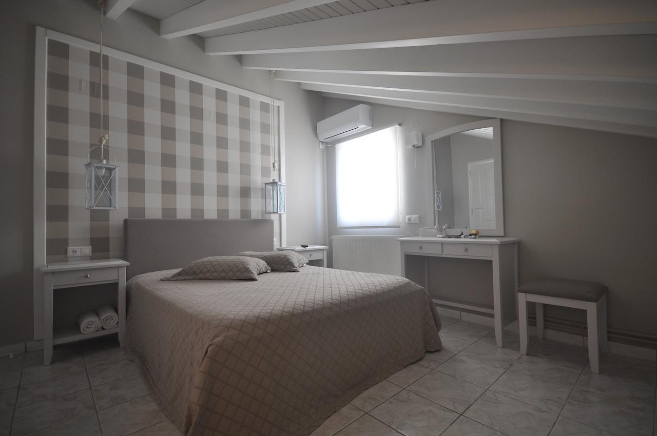 Ariadnes Holiday Accommodation Apidias Lakos Phòng bức ảnh