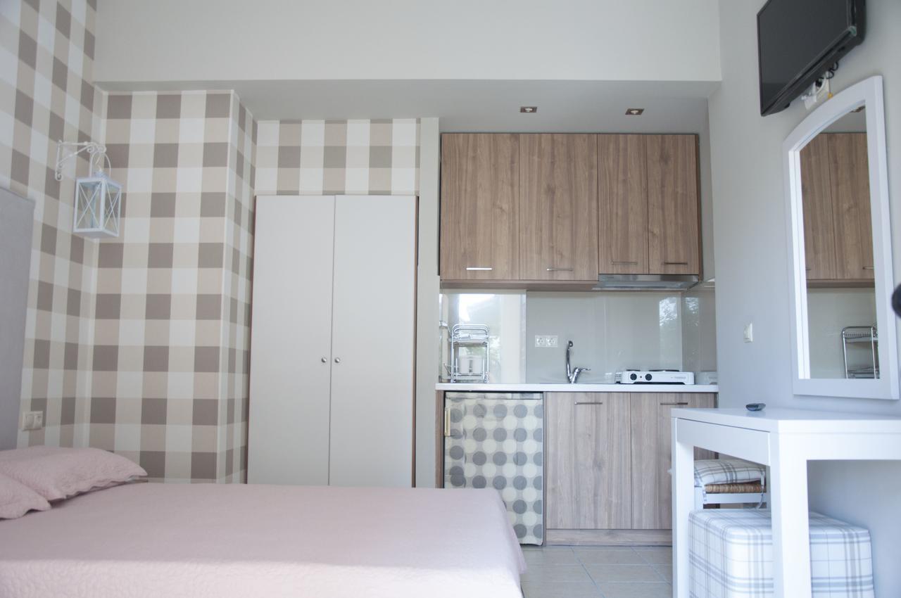 Ariadnes Holiday Accommodation Apidias Lakos Phòng bức ảnh
